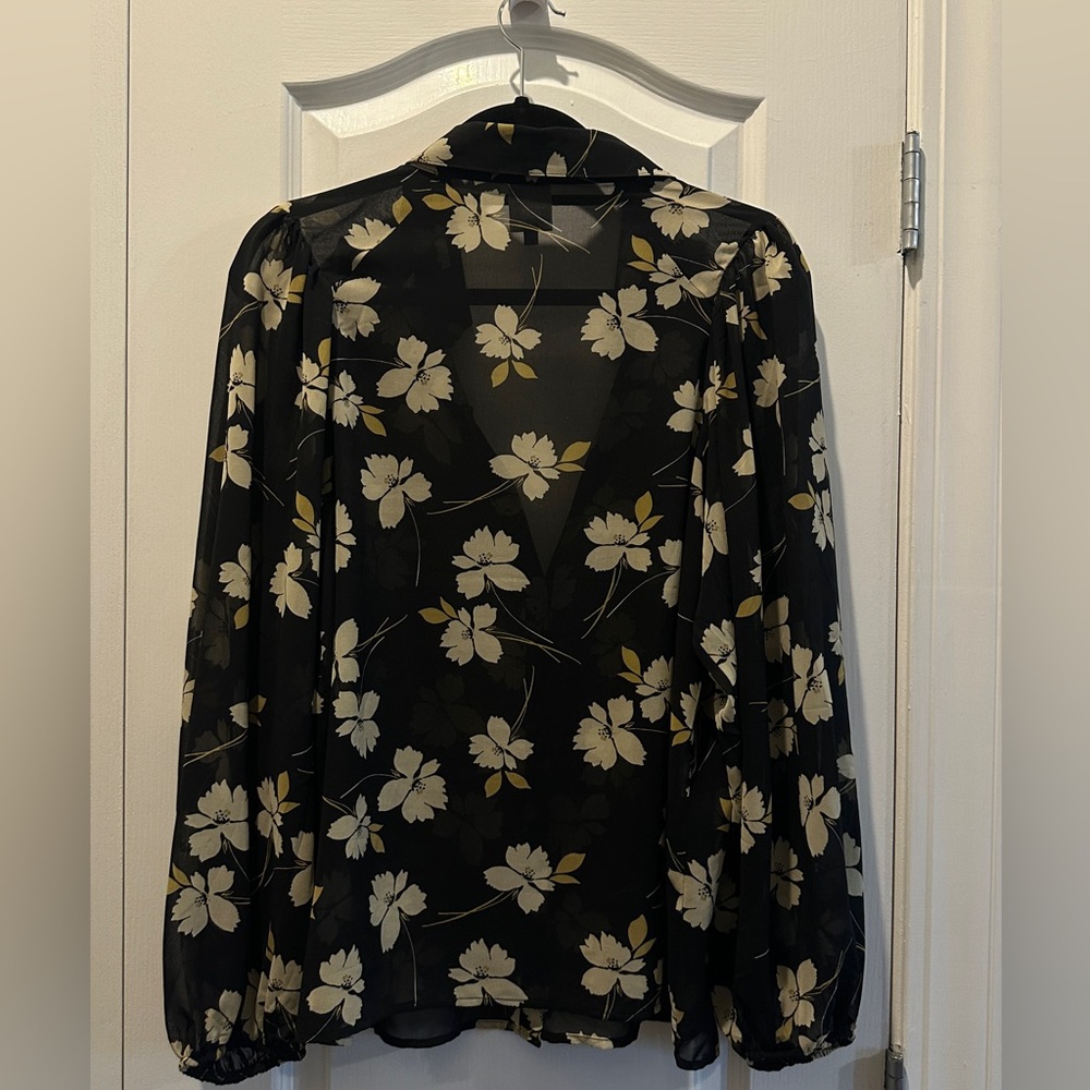 Cabi 4159 Cosmo Blouse Ivory Flower